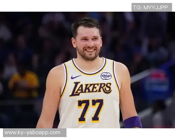 霍里直言东契奇比赛中频繁造犯规策略裁判不吹他就持续尝试